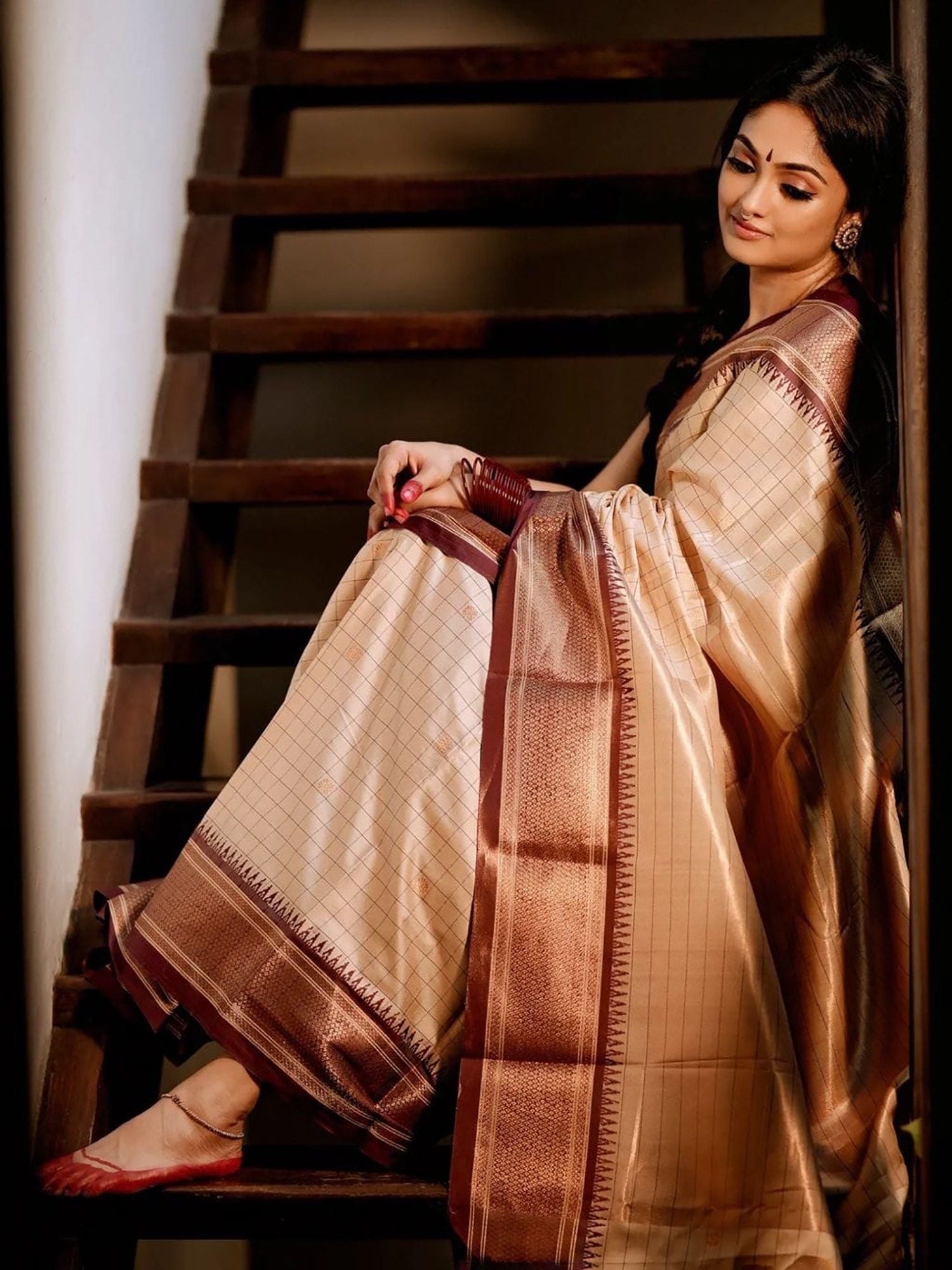 Elegant Cream & Brown Checks Paithani Cotton Silk Saree with Gold Zari Border